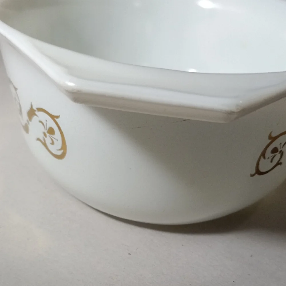 Pyrex Empire Scroll Oval Casserole Dish W/Beautiful Gold Vines No Lid - Picture 4 of 7